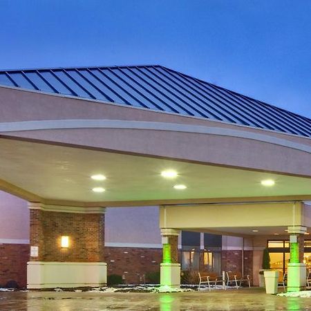 Ramada Plaza Rochester Airport Екстер'єр фото