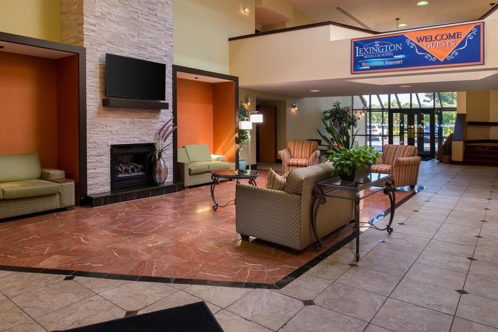 Ramada Plaza Rochester Airport Екстер'єр фото
