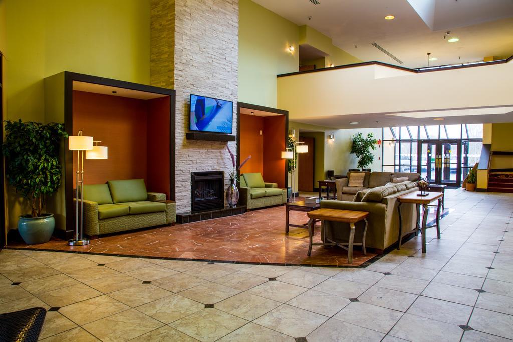 Ramada Plaza Rochester Airport Екстер'єр фото