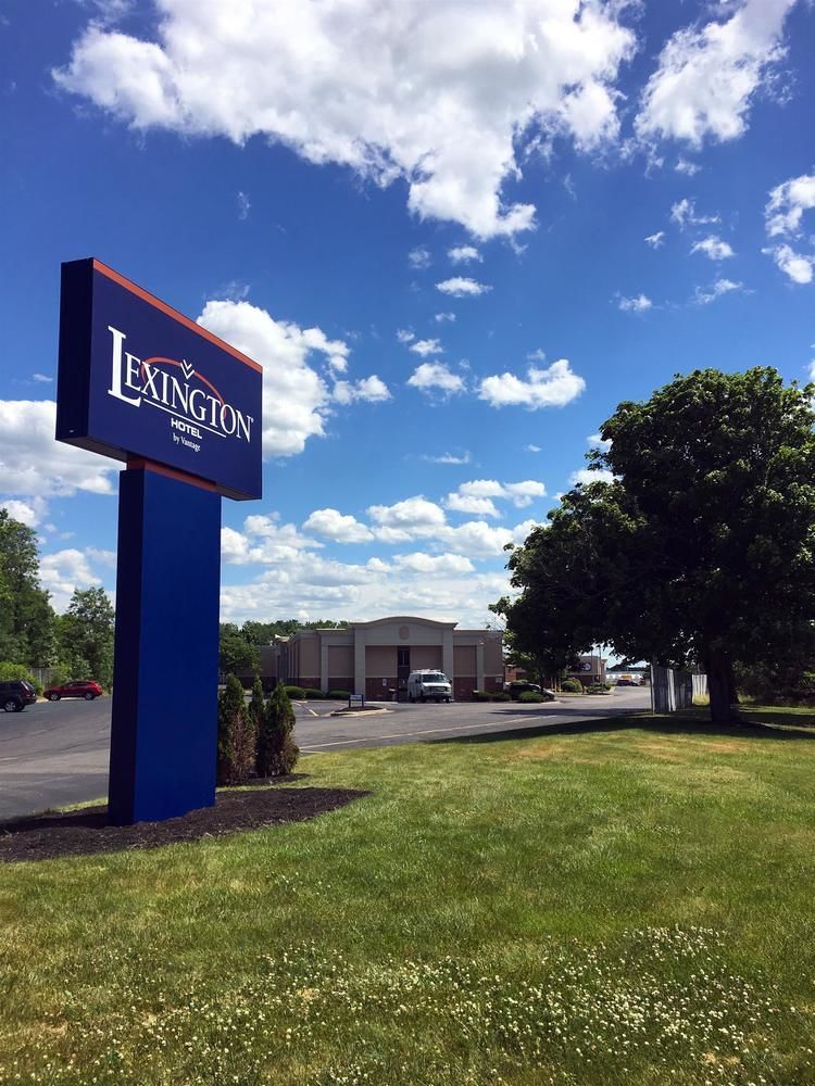 Ramada Plaza Rochester Airport Екстер'єр фото